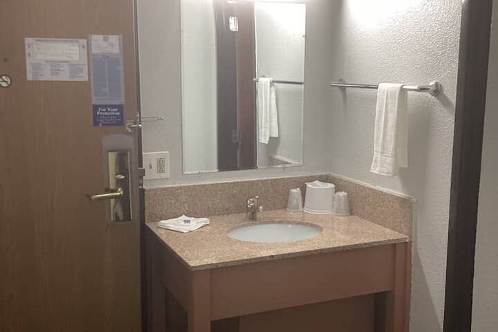 Room 22 of 35